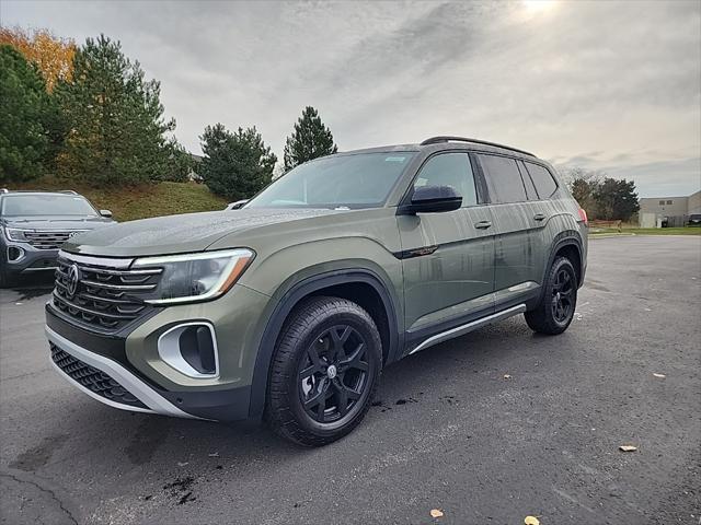 new 2025 Volkswagen Atlas car, priced at $48,002