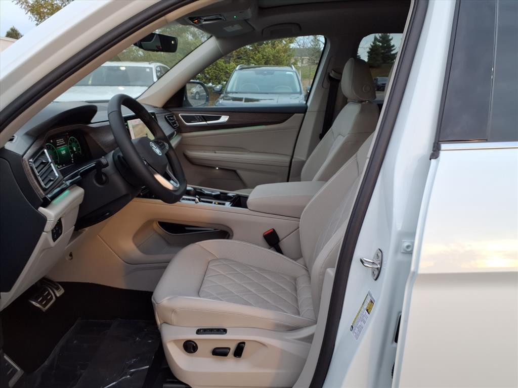 new 2026 Volkswagen Atlas car, priced at $54,716