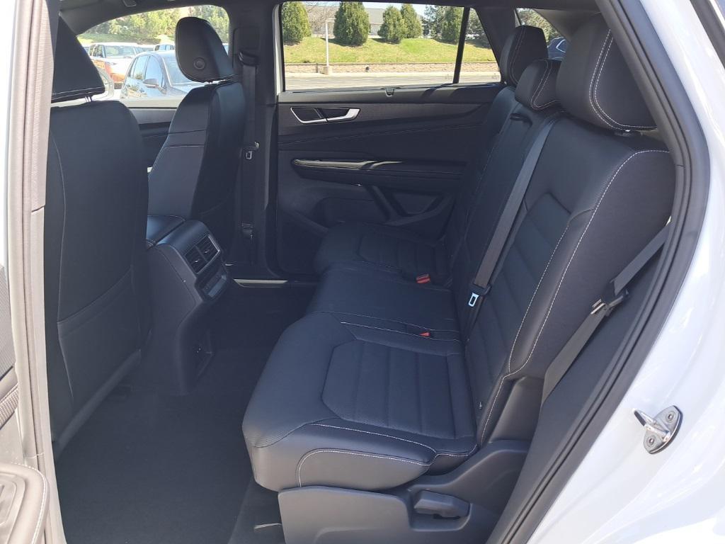 new 2025 Volkswagen Atlas Cross Sport car, priced at $46,033