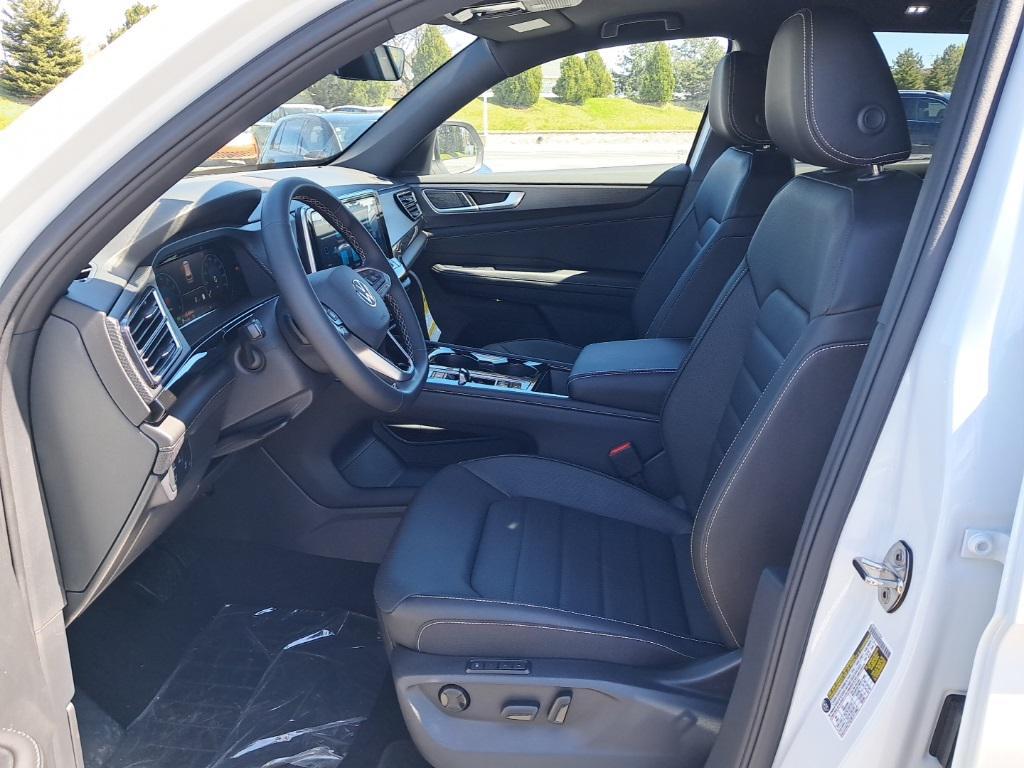 new 2025 Volkswagen Atlas Cross Sport car, priced at $46,033