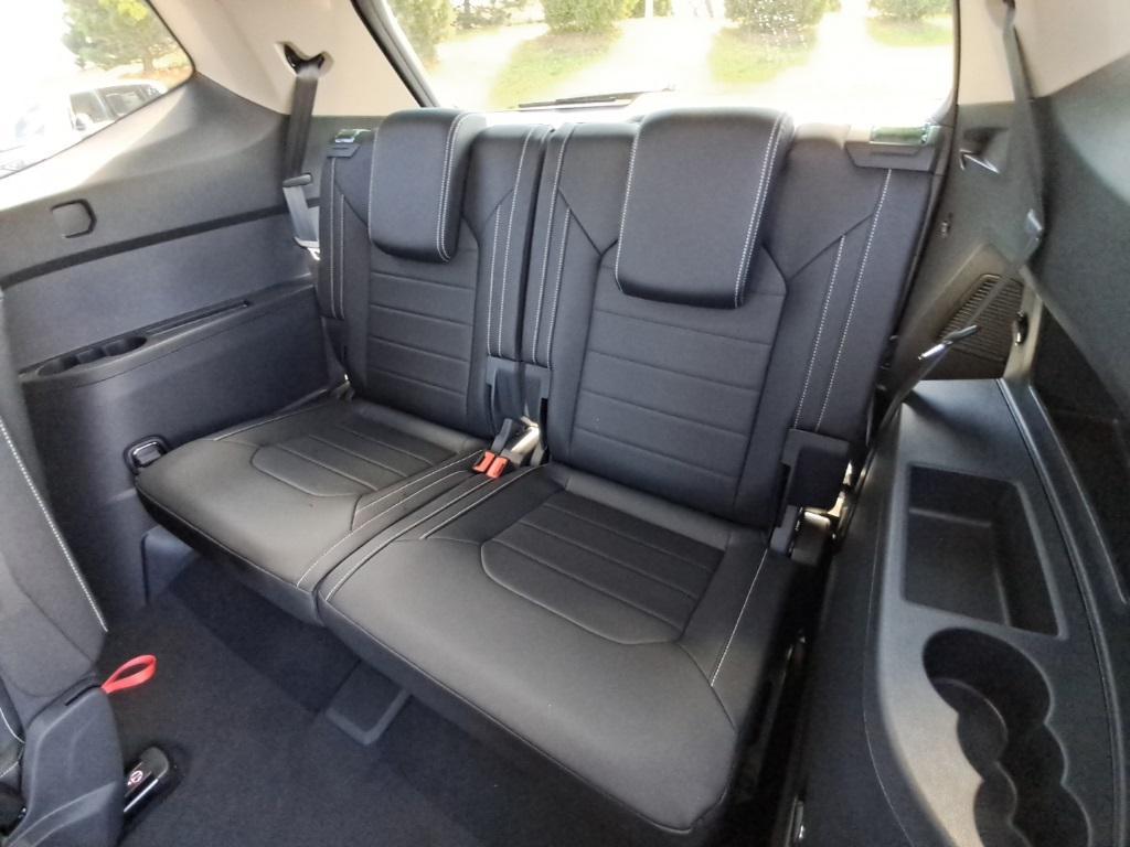 new 2025 Volkswagen Atlas car, priced at $46,170