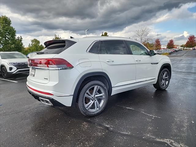 new 2024 Volkswagen Atlas Cross Sport car, priced at $44,696