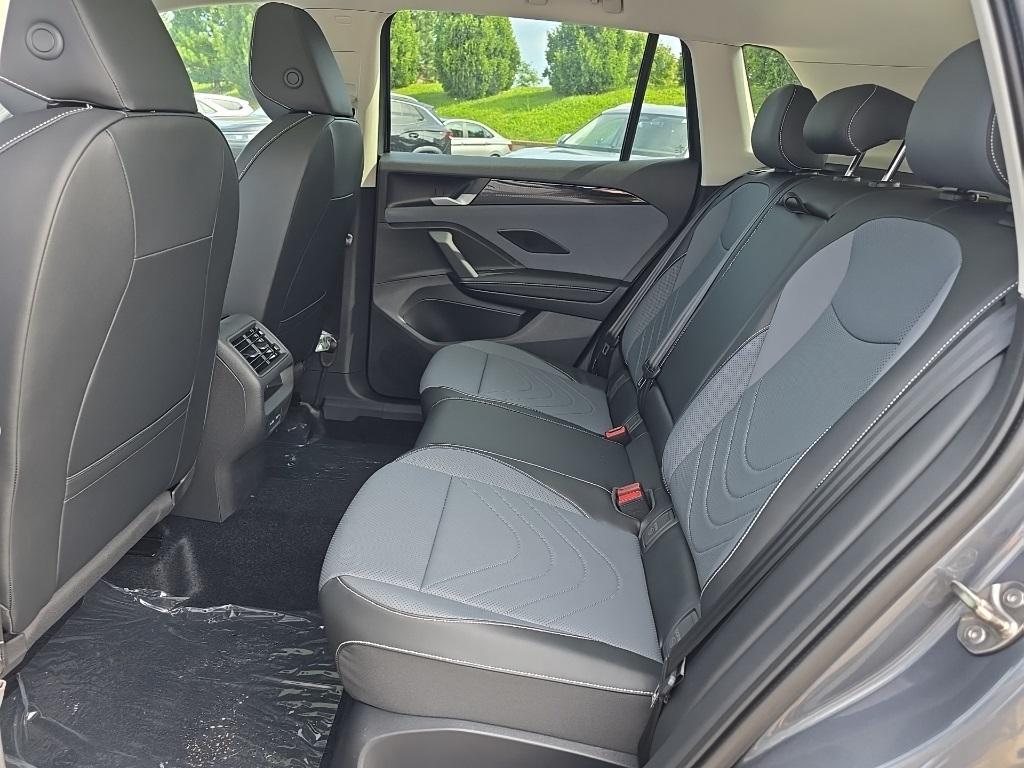 new 2025 Volkswagen Tiguan car, priced at $35,260