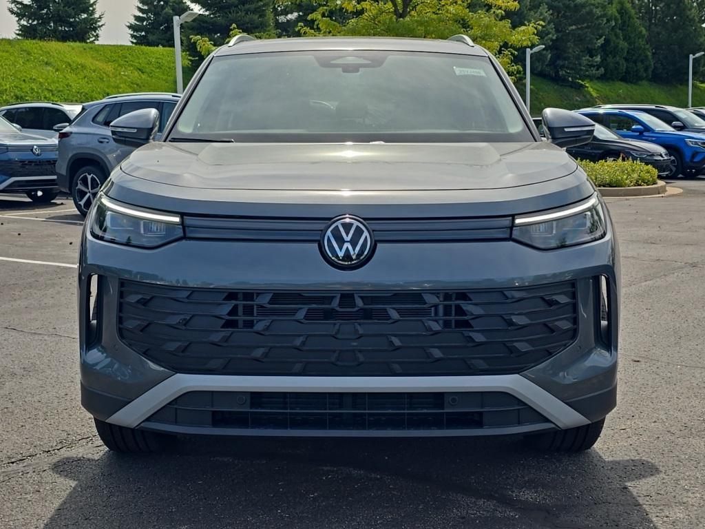 new 2025 Volkswagen Tiguan car, priced at $35,260