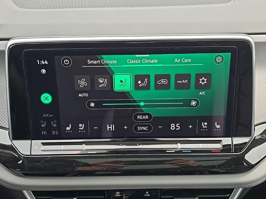 new 2025 Volkswagen Atlas car, priced at $41,104