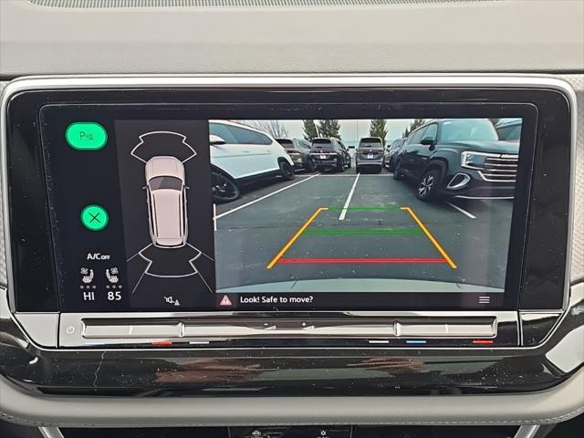 new 2025 Volkswagen Atlas car, priced at $46,576