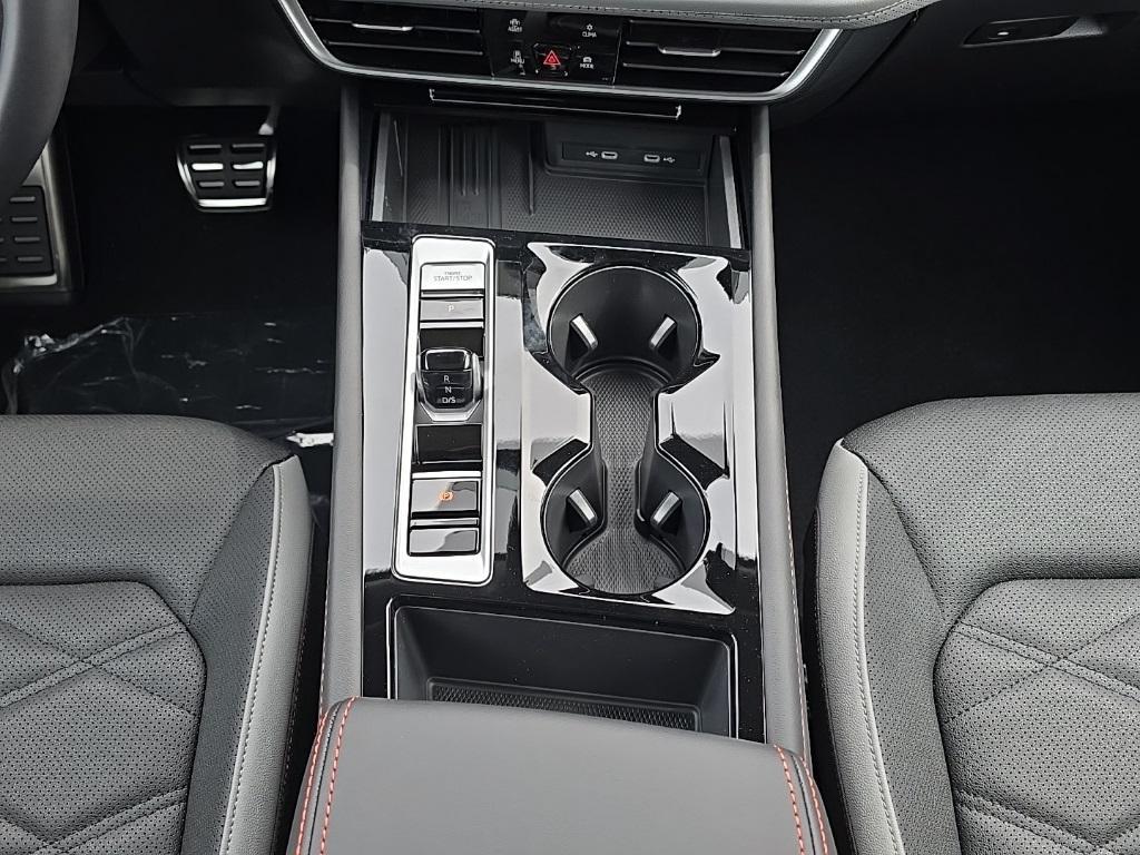new 2025 Volkswagen Atlas car, priced at $41,104
