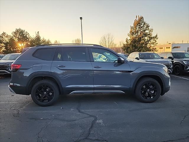 new 2025 Volkswagen Atlas car, priced at $46,439