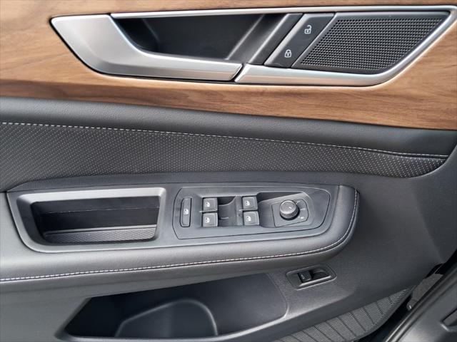 new 2025 Volkswagen Atlas car, priced at $46,073