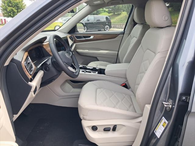 new 2025 Volkswagen Atlas car, priced at $46,246