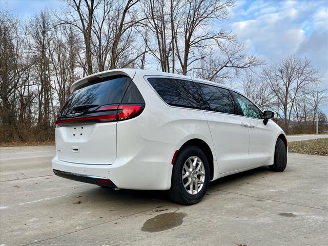 new 2025 Chrysler Pacifica car, priced at $41,145