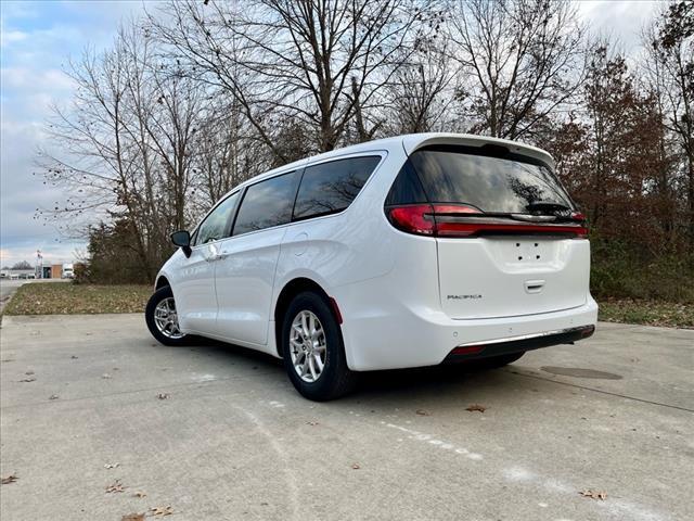 new 2025 Chrysler Pacifica car, priced at $41,145