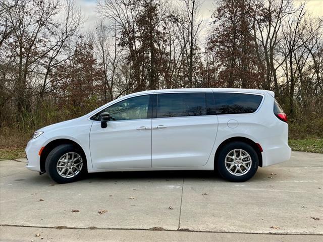 new 2025 Chrysler Pacifica car, priced at $41,145