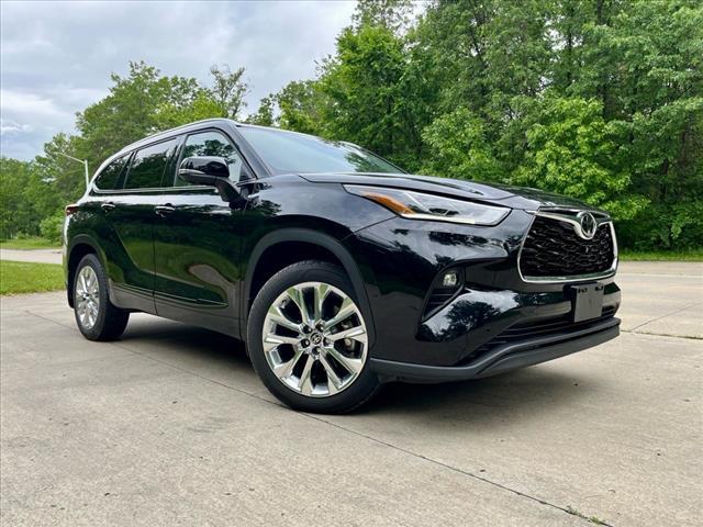 used 2023 Toyota Highlander car, priced at $38,995
