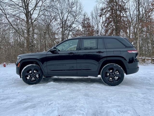 new 2025 Jeep Grand Cherokee car, priced at $50,035