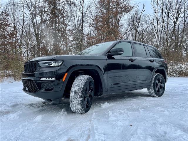 new 2025 Jeep Grand Cherokee car, priced at $50,035