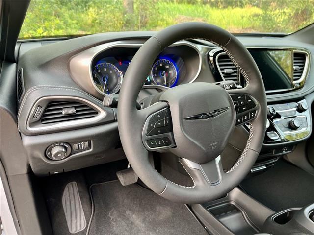 new 2026 Chrysler Pacifica car, priced at $41,097