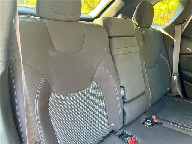 used 2019 Jeep Cherokee car, priced at $18,995