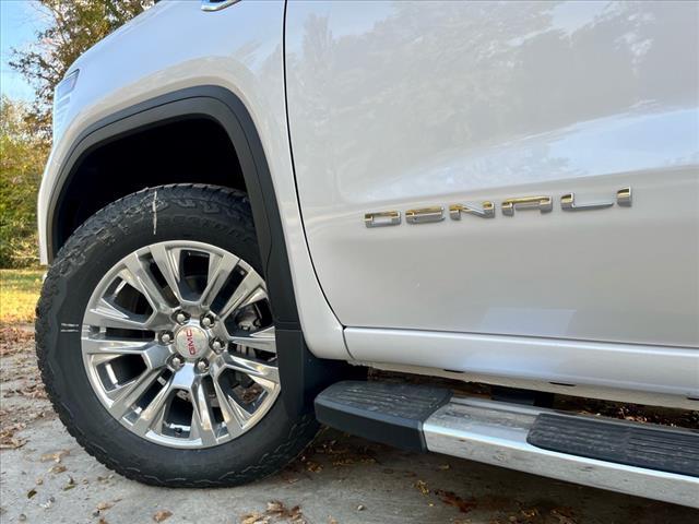 new 2025 GMC Sierra 1500 car, priced at $71,246