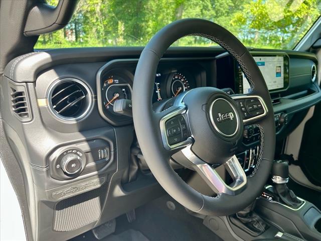new 2025 Jeep Wrangler car, priced at $53,217