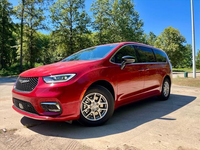 new 2026 Chrysler Pacifica car, priced at $43,445