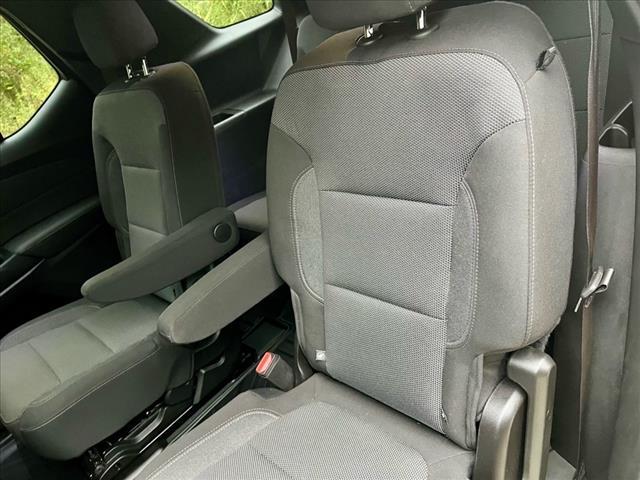 used 2023 Chevrolet Traverse car, priced at $32,995