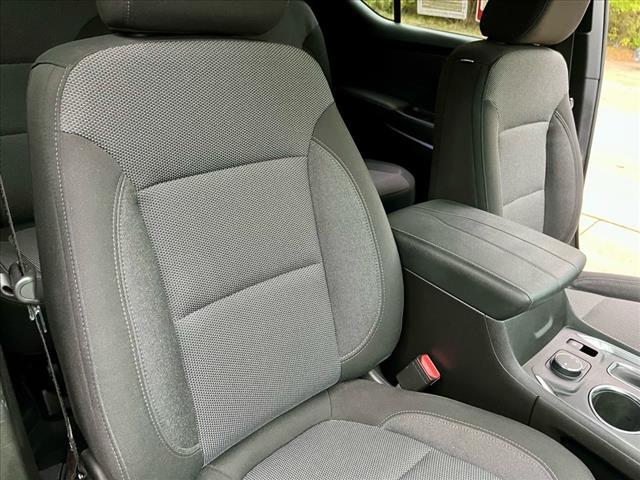 used 2023 Chevrolet Traverse car, priced at $32,995