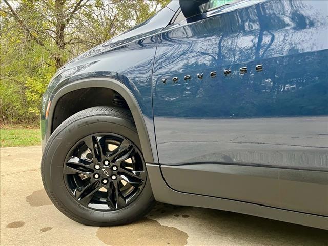 used 2023 Chevrolet Traverse car, priced at $32,995