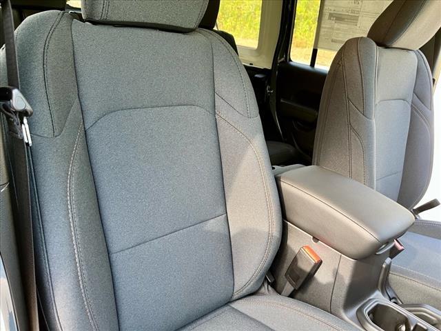 new 2026 Jeep Wrangler car, priced at $47,925