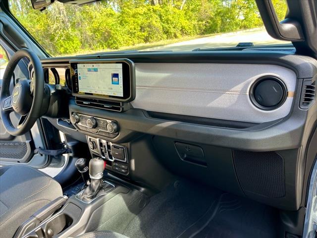 new 2026 Jeep Wrangler car, priced at $47,925