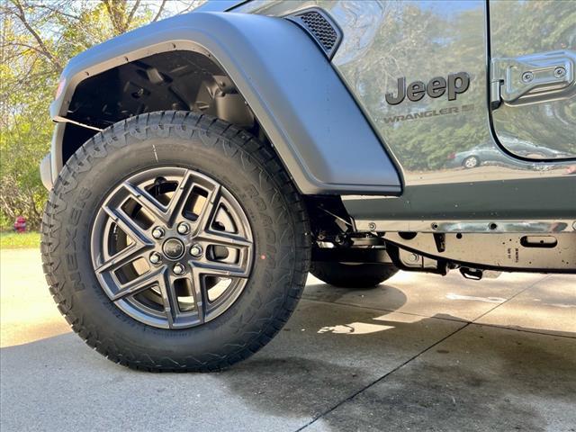 new 2026 Jeep Wrangler car, priced at $47,925