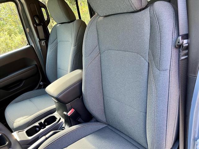 new 2026 Jeep Wrangler car, priced at $47,925