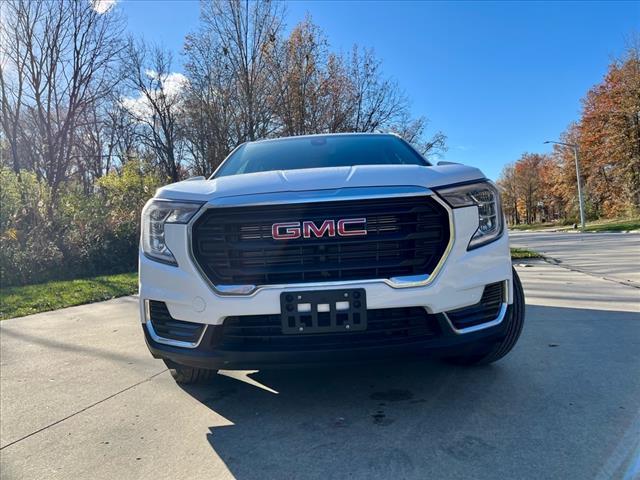 new 2024 GMC Terrain car, priced at $30,115