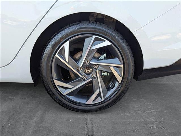 new 2025 Hyundai Elantra car, priced at $32,075