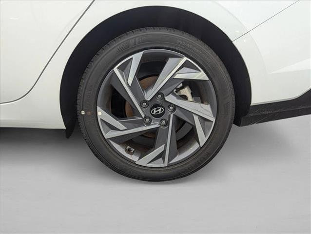 new 2025 Hyundai Elantra car, priced at $25,555