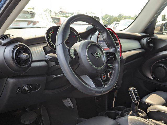 used 2022 MINI Hardtop car, priced at $26,601