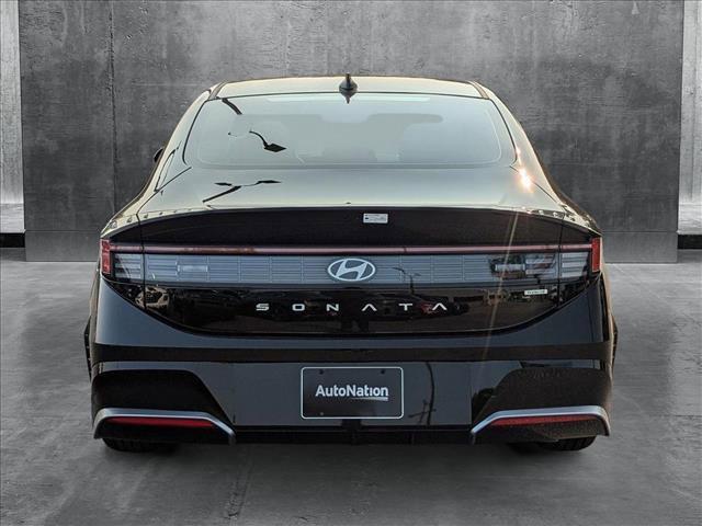 new 2025 Hyundai Sonata Hybrid car, priced at $33,233