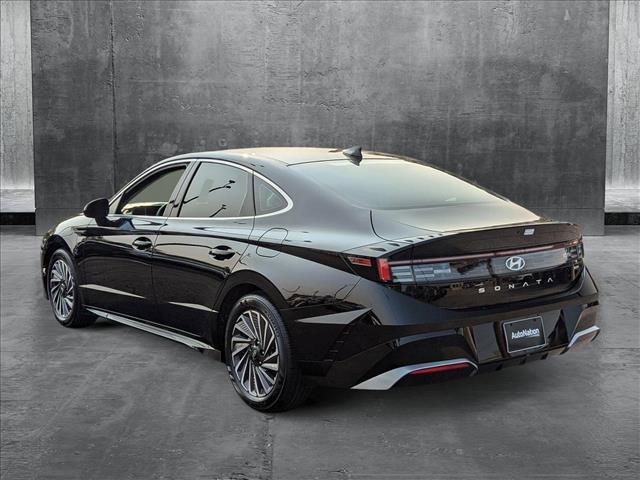 new 2025 Hyundai Sonata Hybrid car, priced at $33,233