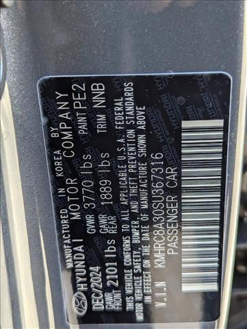 new 2025 Hyundai Venue car, priced at $24,165