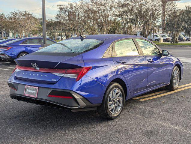 new 2025 Hyundai Elantra HEV car, priced at $26,545