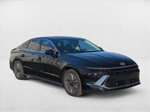 new 2025 Hyundai Sonata Hybrid car, priced at $33,208