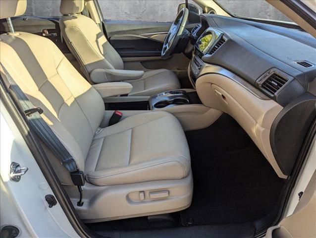 used 2022 Honda Pilot car, priced at $33,996