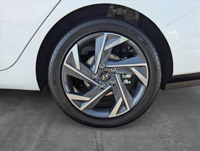 new 2025 Hyundai Elantra car, priced at $32,070