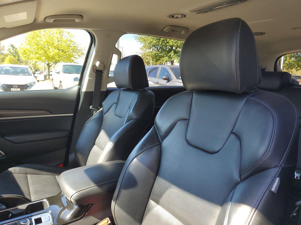 used 2024 Kia Telluride car, priced at $29,499