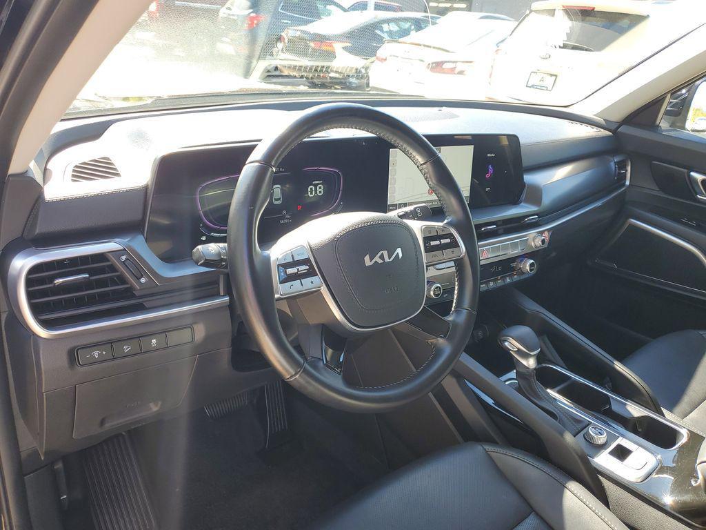 used 2024 Kia Telluride car, priced at $29,499