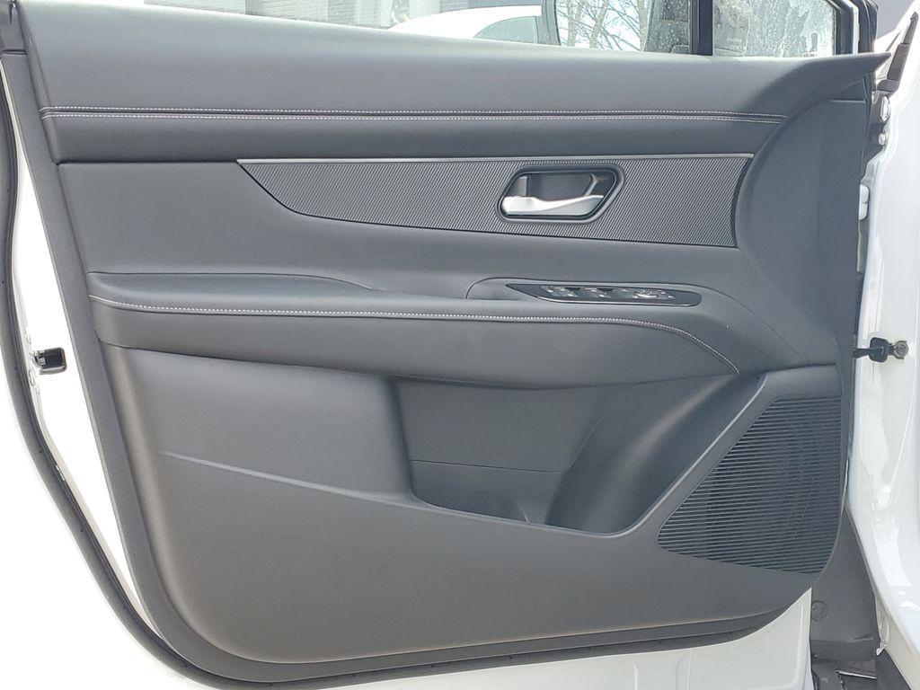 new 2025 Nissan Murano car, priced at $42,051