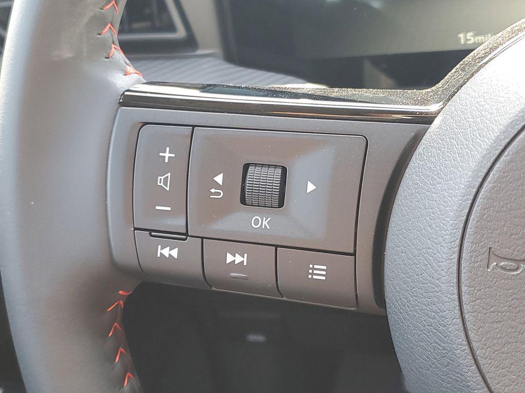 new 2025 Nissan Kicks car, priced at $29,917