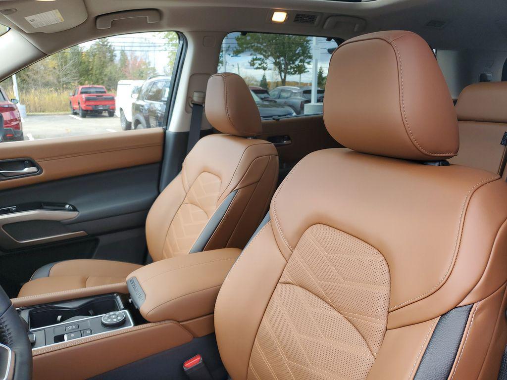 new 2025 Nissan Pathfinder car