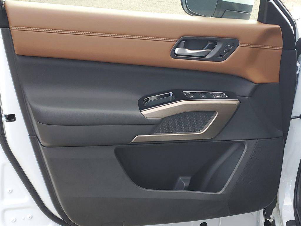 new 2025 Nissan Pathfinder car