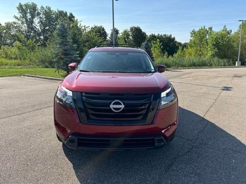 new 2024 Nissan Pathfinder car, priced at $47,420